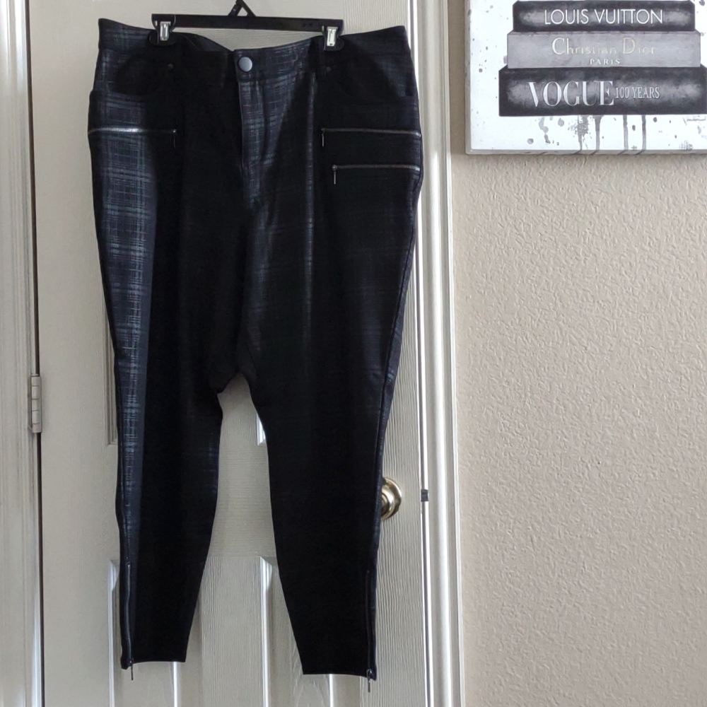 Torrid Premium Leggings Black Plaid Plus